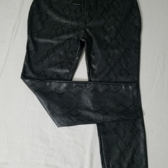 Pant - Picture 6 of 6